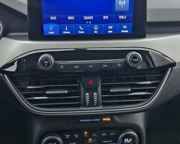 Белый Форд Эскейп, объемом двигателя 1.5 л и пробегом 102 тыс. км за 16850 $, фото 9 на Automoto.ua