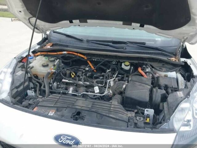 Білий Форд Ескейп, об'ємом двигуна 0.25 л та пробігом 63 тис. км за 7000 $, фото 10 на Automoto.ua