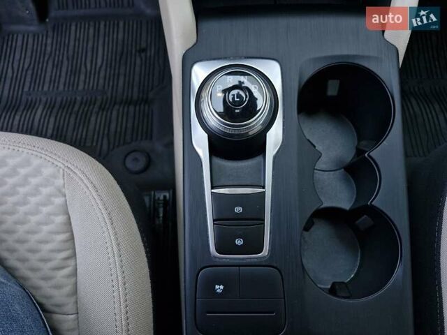 Білий Форд Ескейп, об'ємом двигуна 2.5 л та пробігом 14 тис. км за 23999 $, фото 30 на Automoto.ua