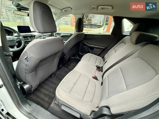 Білий Форд Ескейп, об'ємом двигуна 1.5 л та пробігом 149 тис. км за 14300 $, фото 35 на Automoto.ua