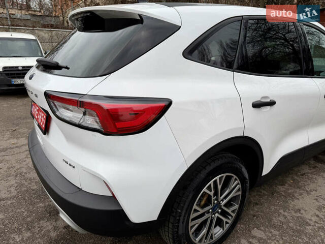 Білий Форд Ескейп, об'ємом двигуна 1.5 л та пробігом 149 тис. км за 14300 $, фото 14 на Automoto.ua