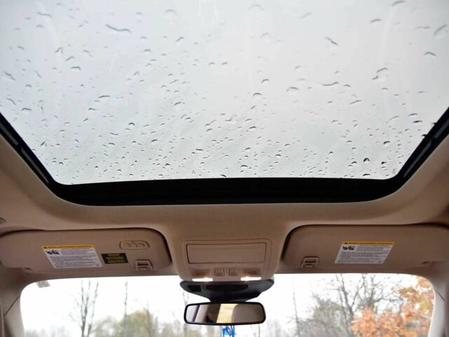 Белый Форд Эскейп, объемом двигателя 2 л и пробегом 81 тыс. км за 12900 $, фото 15 на Automoto.ua