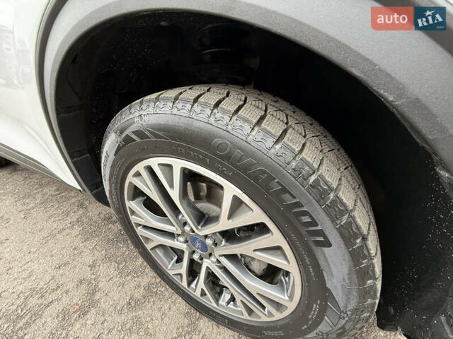 Білий Форд Ескейп, об'ємом двигуна 1.5 л та пробігом 149 тис. км за 14300 $, фото 36 на Automoto.ua