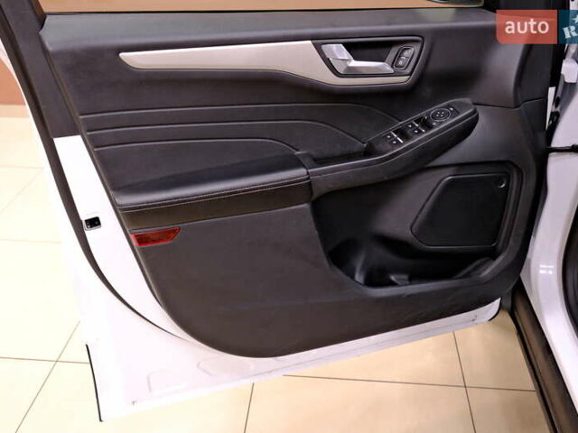 Белый Форд Эскейп, объемом двигателя 1.5 л и пробегом 127 тыс. км за 16900 $, фото 31 на Automoto.ua