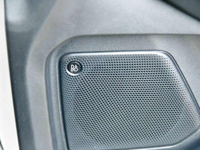 Белый Форд Эскейп, объемом двигателя 2 л и пробегом 81 тыс. км за 12900 $, фото 17 на Automoto.ua