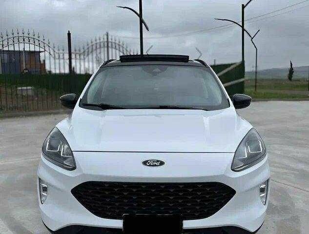 Белый Форд Эскейп, объемом двигателя 0 л и пробегом 45 тыс. км за 6800 $, фото 1 на Automoto.ua