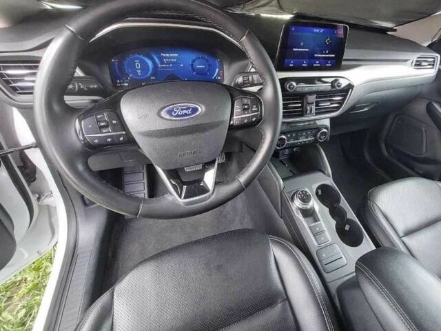 Белый Форд Эскейп, объемом двигателя 2.5 л и пробегом 95 тыс. км за 19500 $, фото 7 на Automoto.ua