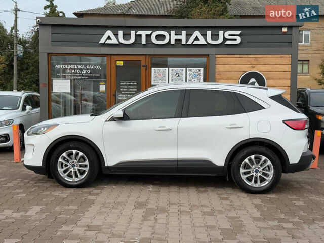 Белый Форд Эскейп, объемом двигателя 1.5 л и пробегом 34 тыс. км за 19999 $, фото 4 на Automoto.ua