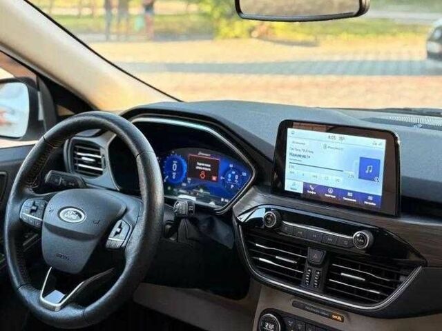 Белый Форд Эскейп, объемом двигателя 2.5 л и пробегом 74 тыс. км за 15600 $, фото 5 на Automoto.ua