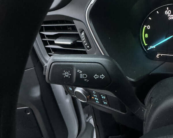 Белый Форд Эскейп, объемом двигателя 2.5 л и пробегом 60 тыс. км за 21000 $, фото 43 на Automoto.ua