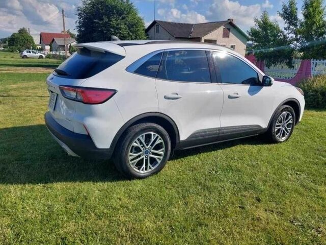 Белый Форд Эскейп, объемом двигателя 2.5 л и пробегом 95 тыс. км за 19500 $, фото 4 на Automoto.ua