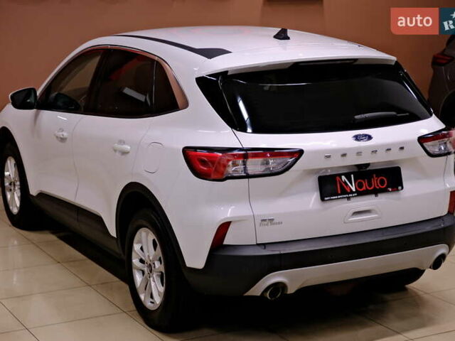 Белый Форд Эскейп, объемом двигателя 1.5 л и пробегом 127 тыс. км за 16900 $, фото 14 на Automoto.ua