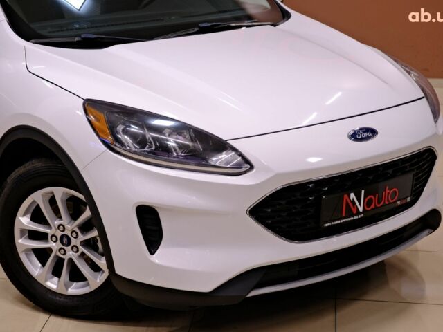 Белый Форд Эскейп, объемом двигателя 1.5 л и пробегом 127 тыс. км за 16900 $, фото 2 на Automoto.ua