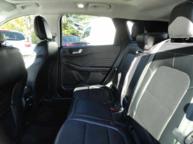 Белый Форд Эскейп, объемом двигателя 2 л и пробегом 12 тыс. км за 10300 $, фото 9 на Automoto.ua