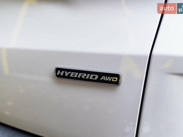 Белый Форд Эскейп, объемом двигателя 2.5 л и пробегом 130 тыс. км за 19700 $, фото 21 на Automoto.ua