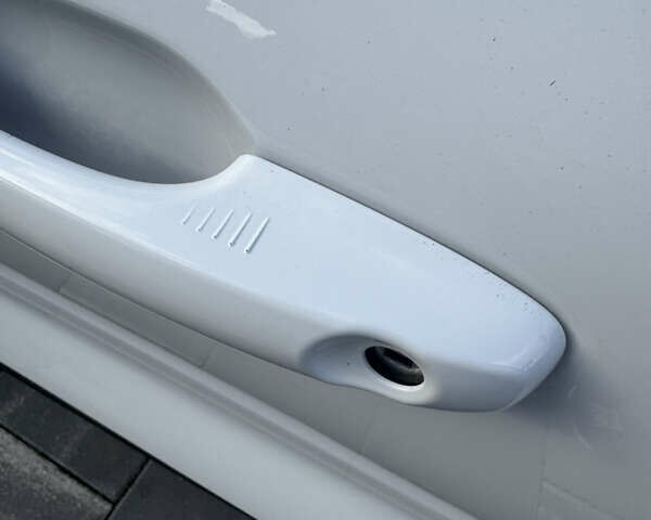 Белый Форд Эскейп, объемом двигателя 2.5 л и пробегом 60 тыс. км за 21000 $, фото 29 на Automoto.ua