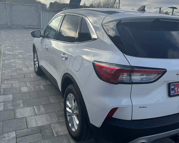 Белый Форд Эскейп, объемом двигателя 2.5 л и пробегом 60 тыс. км за 21000 $, фото 22 на Automoto.ua