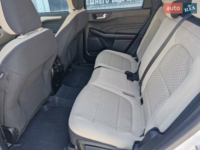 Білий Форд Ескейп, об'ємом двигуна 2.5 л та пробігом 14 тис. км за 23999 $, фото 31 на Automoto.ua