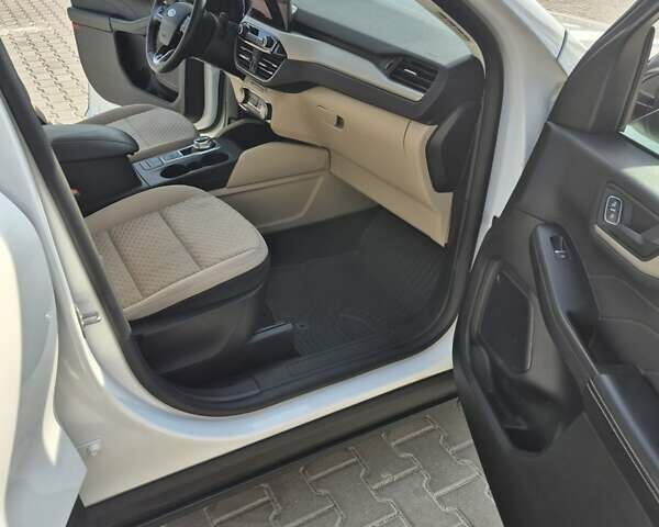 Белый Форд Эскейп, объемом двигателя 2.5 л и пробегом 55 тыс. км за 19800 $, фото 14 на Automoto.ua