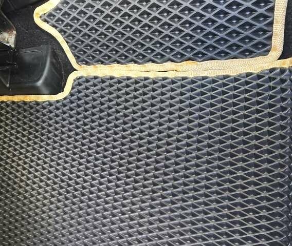 Белый Форд Эскейп, объемом двигателя 2.5 л и пробегом 166 тыс. км за 23900 $, фото 27 на Automoto.ua