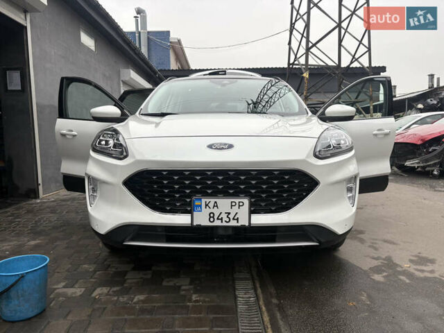 Белый Форд Эскейп, объемом двигателя 2.49 л и пробегом 62 тыс. км за 30000 $, фото 39 на Automoto.ua