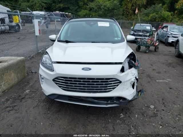 Белый Форд Эскейп, объемом двигателя 2.5 л и пробегом 73 тыс. км за 5000 $, фото 12 на Automoto.ua