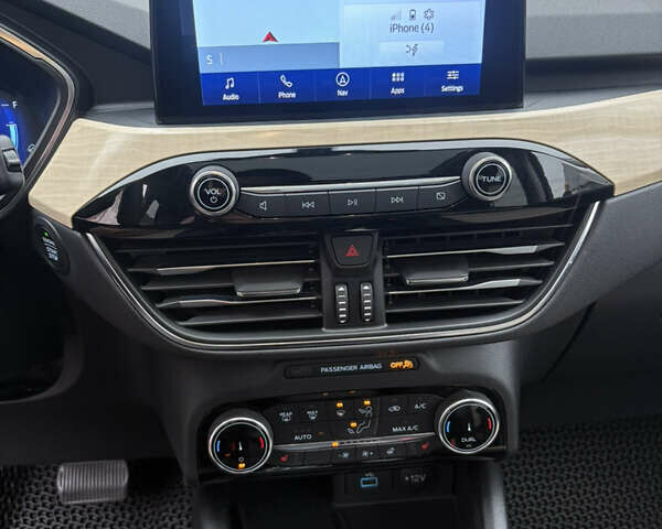 Белый Форд Эскейп, объемом двигателя 2.49 л и пробегом 62 тыс. км за 30000 $, фото 34 на Automoto.ua