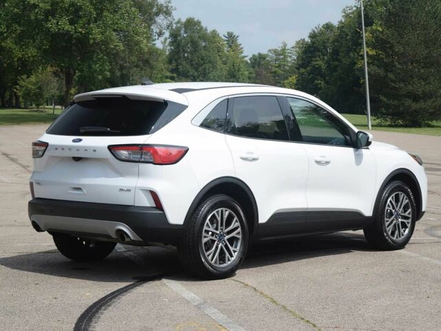 Білий Форд Ескейп, об'ємом двигуна 1.5 л та пробігом 17 тис. км за 4900 $, фото 3 на Automoto.ua