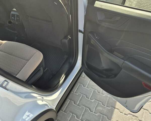 Белый Форд Эскейп, объемом двигателя 2.5 л и пробегом 55 тыс. км за 19800 $, фото 13 на Automoto.ua