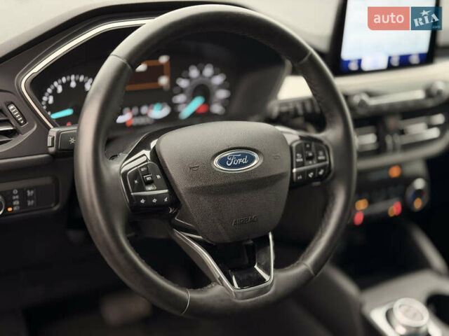 Форд Эскейп 2022 в Умани на Automoto.ua Белый Форд Эскейп, объемом двигателя 2 л и пробегом 100 тыс. км за 18000 $, фото 5 на Automoto.ua