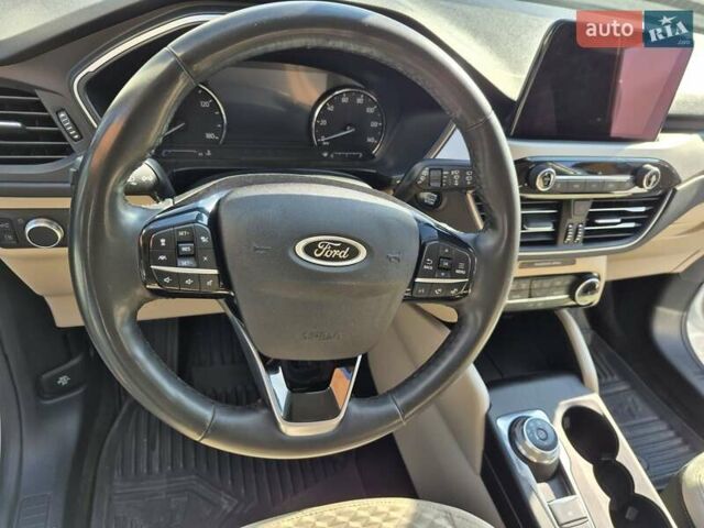 Белый Форд Эскейп, объемом двигателя 2.5 л и пробегом 55 тыс. км за 19800 $, фото 17 на Automoto.ua