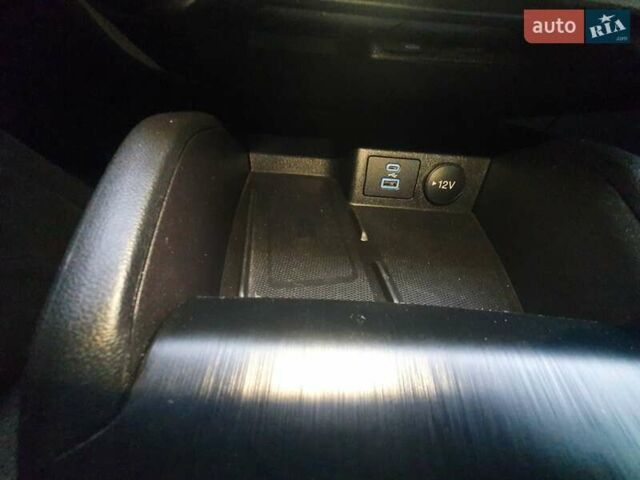 Белый Форд Эскейп, объемом двигателя 2.5 л и пробегом 15 тыс. км за 24500 $, фото 23 на Automoto.ua