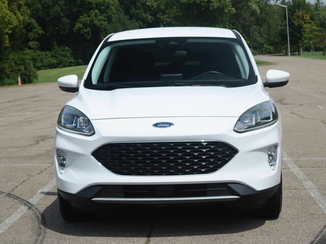 Білий Форд Ескейп, об'ємом двигуна 1.5 л та пробігом 17 тис. км за 4900 $, фото 1 на Automoto.ua