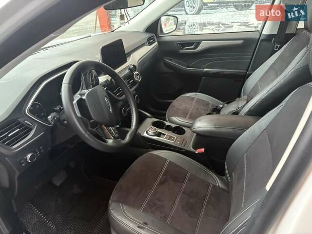 Белый Форд Эскейп, объемом двигателя 2.5 л и пробегом 69 тыс. км за 27000 $, фото 8 на Automoto.ua