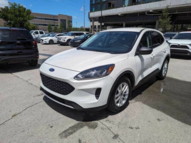 Белый Форд Эскейп, объемом двигателя 1.5 л и пробегом 21 тыс. км за 11200 $, фото 2 на Automoto.ua