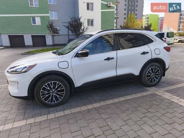 Белый Форд Эскейп, объемом двигателя 2.5 л и пробегом 166 тыс. км за 23900 $, фото 10 на Automoto.ua