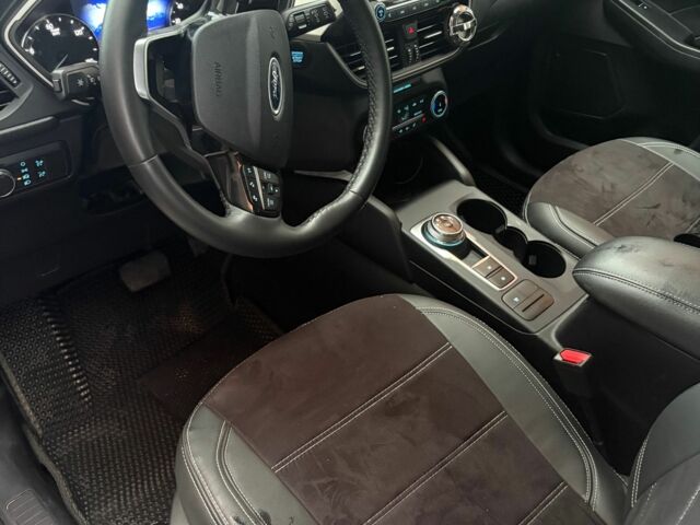 Белый Форд Эскейп, объемом двигателя 2.5 л и пробегом 69 тыс. км за 26500 $, фото 6 на Automoto.ua