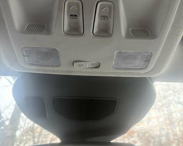 Белый Форд Эскейп, объемом двигателя 2.5 л и пробегом 69 тыс. км за 27000 $, фото 16 на Automoto.ua