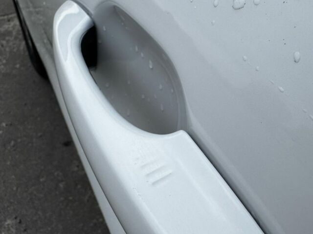 Белый Форд Эскейп, объемом двигателя 1.5 л и пробегом 152 тыс. км за 15800 $, фото 8 на Automoto.ua