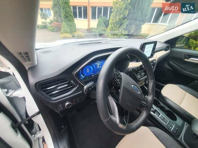 Белый Форд Эскейп, объемом двигателя 2.5 л и пробегом 15 тыс. км за 24500 $, фото 10 на Automoto.ua