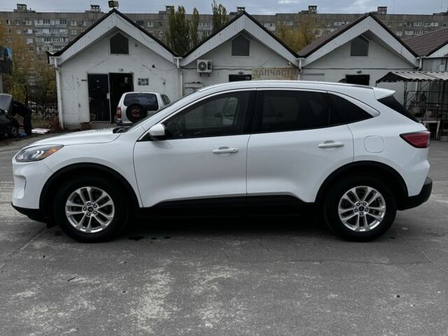 Белый Форд Эскейп, объемом двигателя 1.5 л и пробегом 152 тыс. км за 15800 $, фото 3 на Automoto.ua