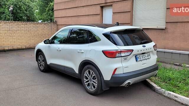 Білий Форд Ескейп, об'ємом двигуна 1.5 л та пробігом 199 тис. км за 19000 $, фото 1 на Automoto.ua