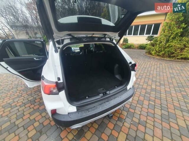 Белый Форд Эскейп, объемом двигателя 2.5 л и пробегом 15 тыс. км за 24500 $, фото 18 на Automoto.ua