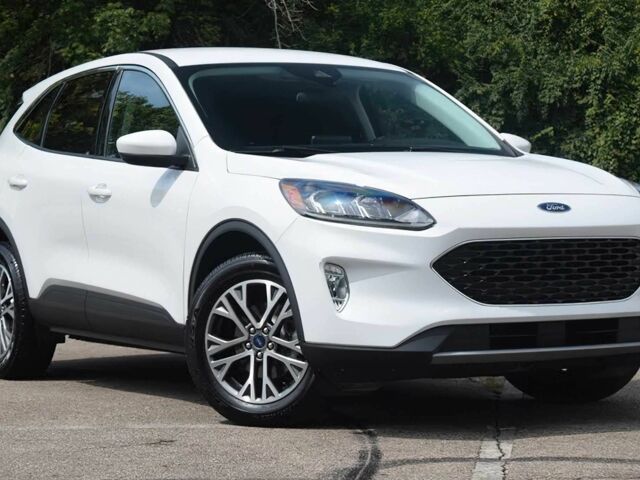 Білий Форд Ескейп, об'ємом двигуна 1.5 л та пробігом 17 тис. км за 4900 $, фото 2 на Automoto.ua