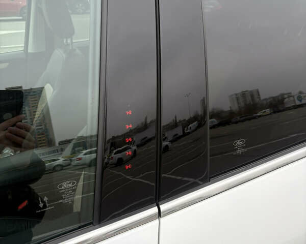 Белый Форд Эскейп, объемом двигателя 2.49 л и пробегом 62 тыс. км за 30000 $, фото 22 на Automoto.ua