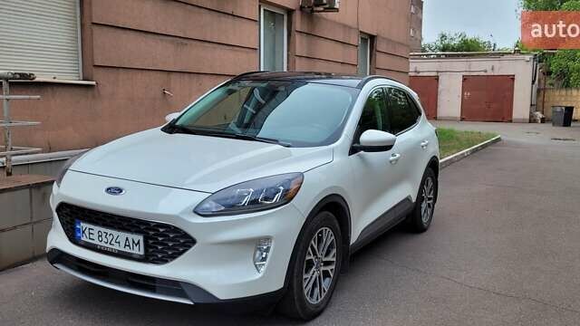 Білий Форд Ескейп, об'ємом двигуна 1.5 л та пробігом 199 тис. км за 19000 $, фото 6 на Automoto.ua