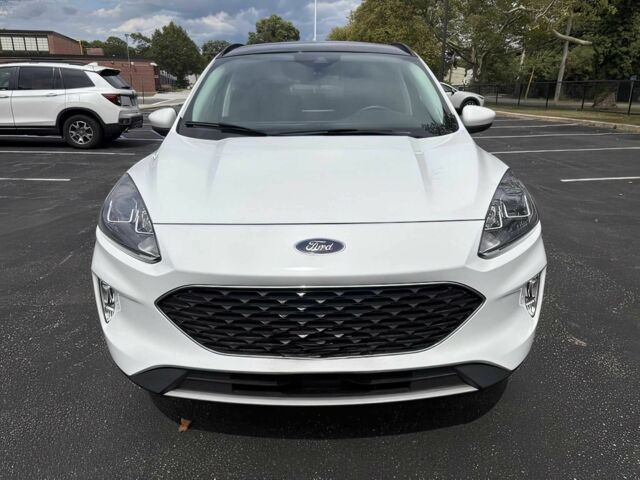 Білий Форд Ескейп, об'ємом двигуна 1.5 л та пробігом 12 тис. км за 13600 $, фото 1 на Automoto.ua