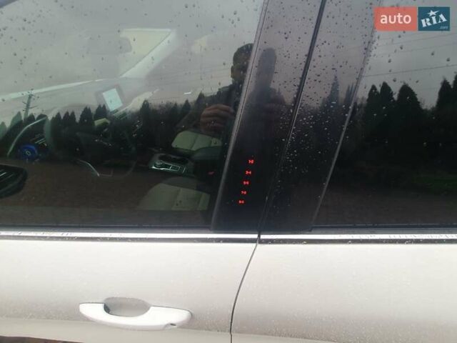 Белый Форд Эскейп, объемом двигателя 2.5 л и пробегом 15 тыс. км за 24500 $, фото 2 на Automoto.ua