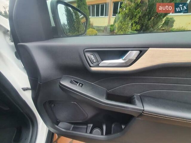 Белый Форд Эскейп, объемом двигателя 2.5 л и пробегом 15 тыс. км за 24500 $, фото 21 на Automoto.ua