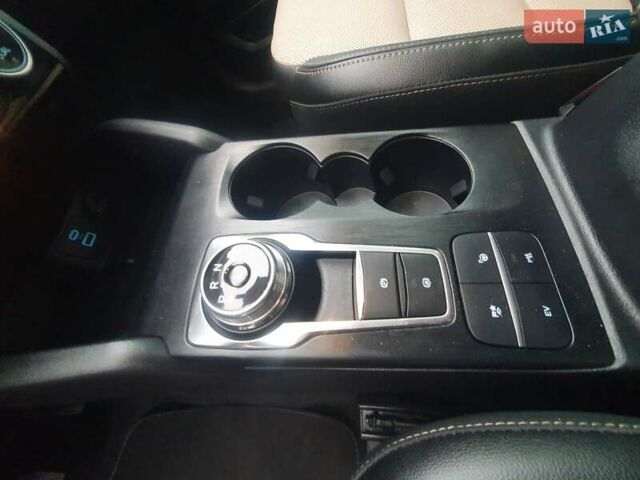 Белый Форд Эскейп, объемом двигателя 2.5 л и пробегом 15 тыс. км за 24500 $, фото 20 на Automoto.ua